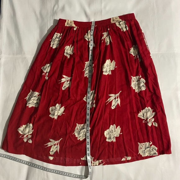 Craig Clothing Co Floral Print Shoulder Blouse & Flowy Midi Skirt Set - Picture 8 of 10